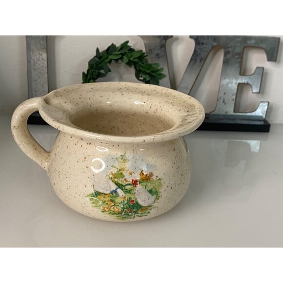 Vintage Stoneware Handled Child' s Camber‎ Pot with Geese Motif - Picture 16 of 16